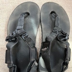 Bedrock cairn adventure sandals in black